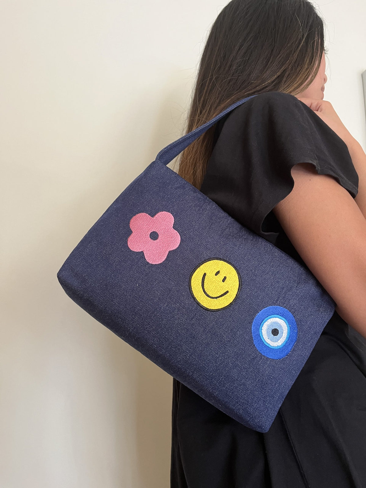 ‘don’t worry, be happy’ bag