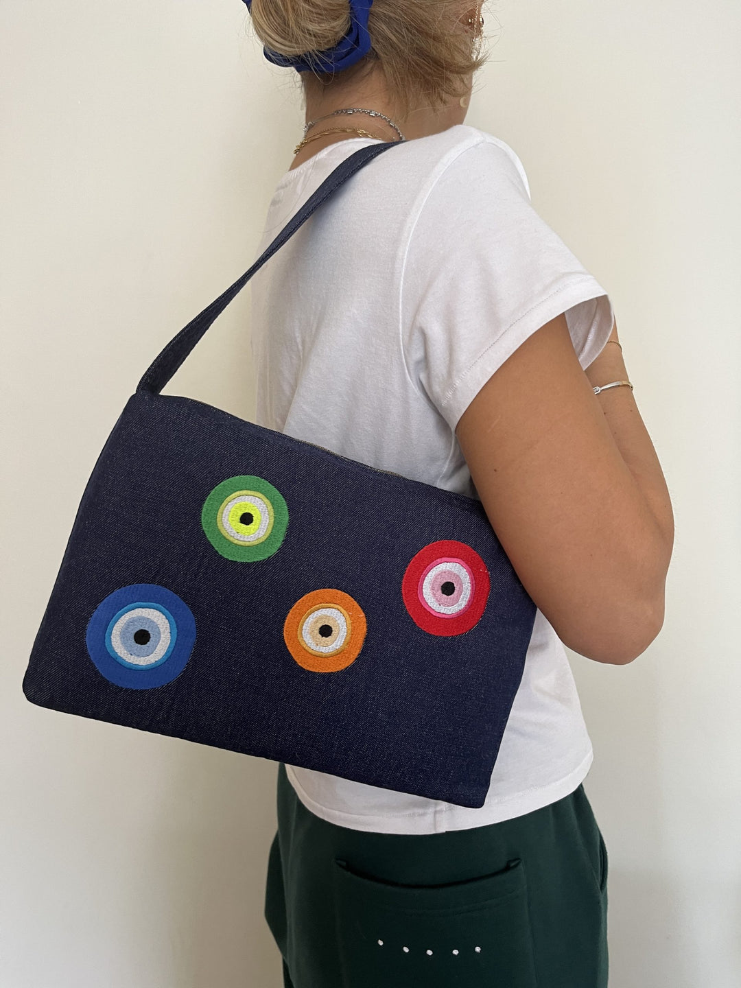 ‘PIERCING EYES’ BAG