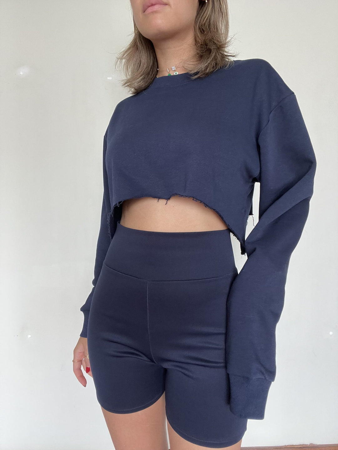 CLASSIC CROPPED SWEATER